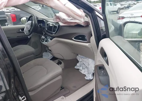 2021 Chrysler Voyager Lx из США, поврежденный, VIN 2C4RC1CG6MR577477